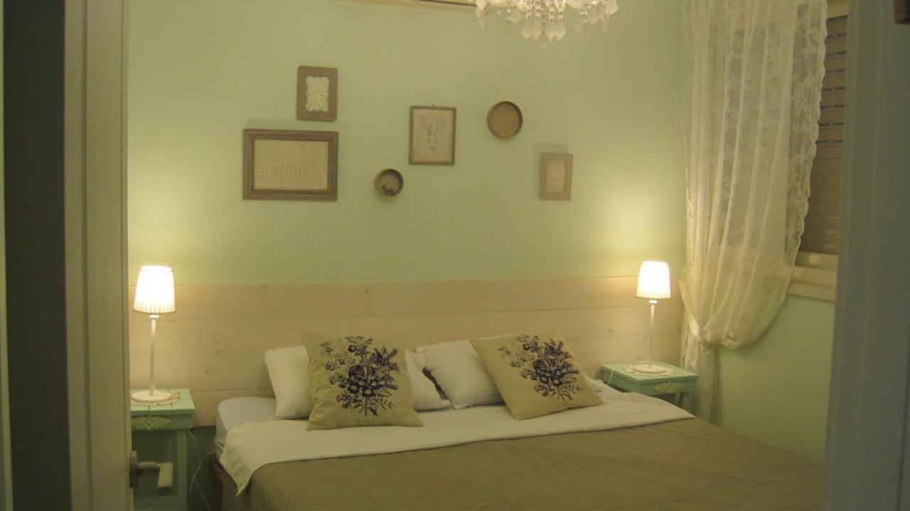 The House By The Mulberry Tree Apartman Neve Ilan Kültér fotó